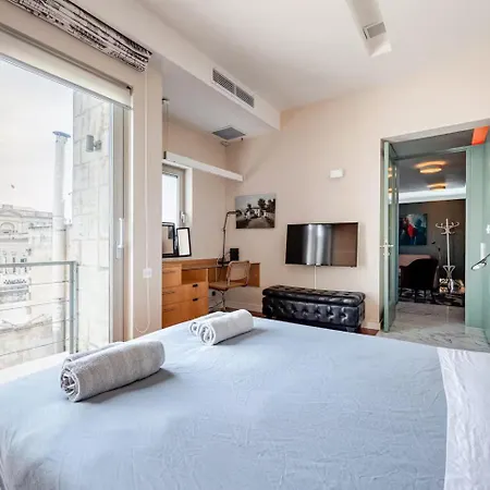 Penthouse With Jacuzzi & Panoramic Views - Heart Of