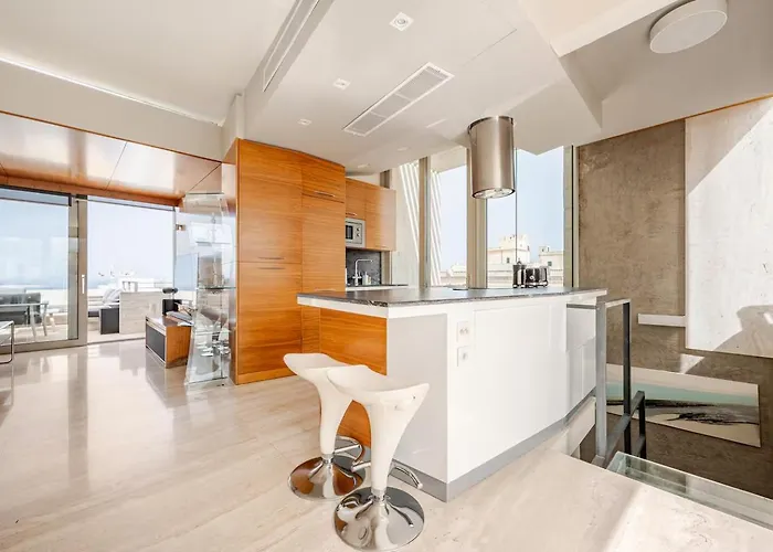 Penthouse With Jacuzzi & Panoramic Views - Heart Of Apartamento *