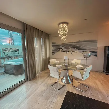 Penthouse With Jacuzzi & Panoramic Views - Heart Of Valletta