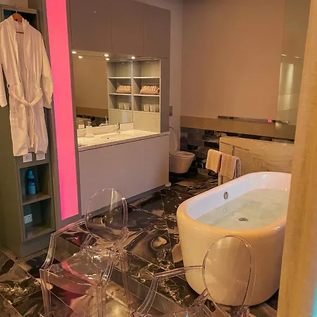 Apartment Penthouse With Jacuzzi & Panoramic Views - Heart Of