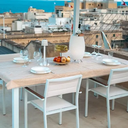 Penthouse With Jacuzzi & Panoramic Views - Heart Of Apartment Valletta