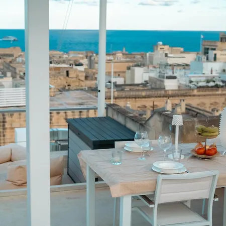 Apartment Penthouse With Jacuzzi & Panoramic Views - Heart Of Valletta