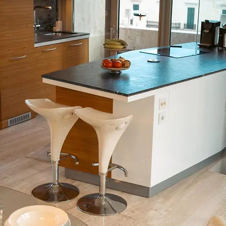Penthouse With Jacuzzi & Panoramic Views - Heart Of