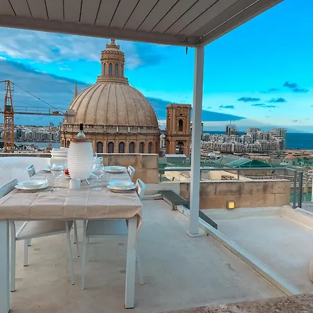 Penthouse With Jacuzzi & Panoramic Views - Heart Of Apartment Valletta