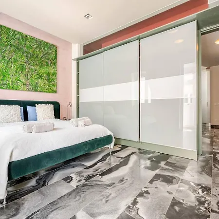 Apartment Penthouse With Jacuzzi & Panoramic Views - Heart Of