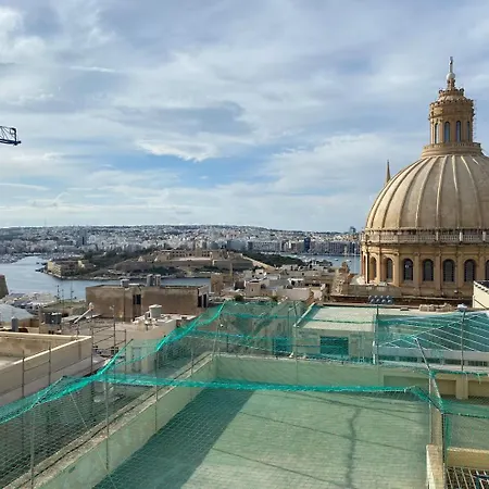 Penthouse With Jacuzzi & Panoramic Views - Heart Of Apartament Valletta