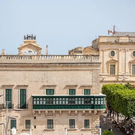 Penthouse With Jacuzzi & Panoramic Views - Heart Of Valletta