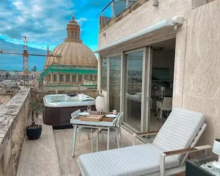 Penthouse With Jacuzzi & Panoramic Views - Heart Of
