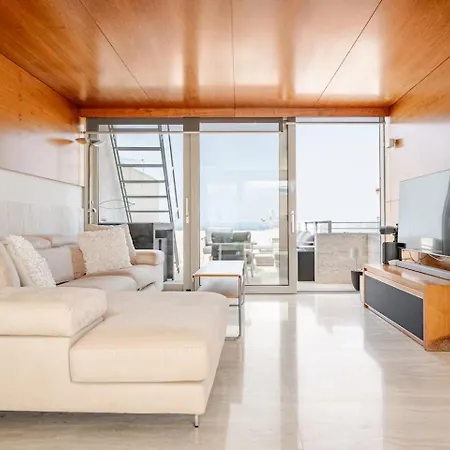Penthouse With Jacuzzi & Panoramic Views - Heart Of Apartment Valletta