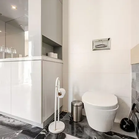 Apartment Penthouse With Jacuzzi & Panoramic Views - Heart Of *