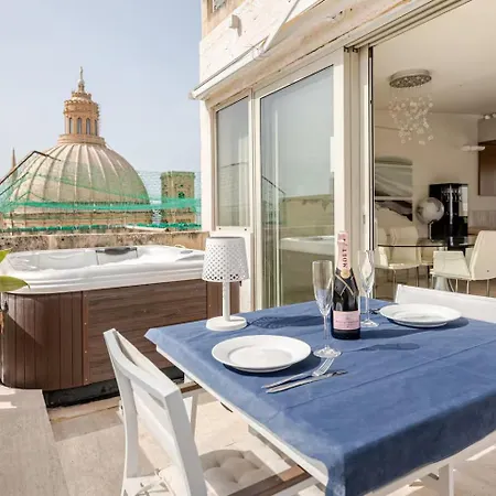 Apartment Penthouse With Jacuzzi & Panoramic Views - Heart Of Valletta