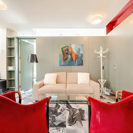 Penthouse With Jacuzzi & Panoramic Views - Heart Of Apartment