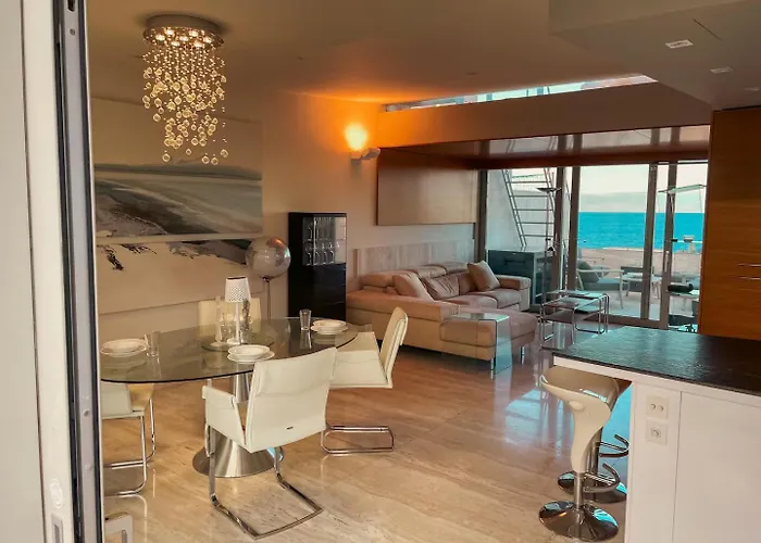 Penthouse With Jacuzzi & Panoramic Views - Heart Of *
