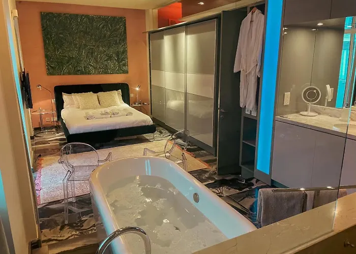 Penthouse With Jacuzzi & Panoramic Views - Heart Of Apartment Valletta