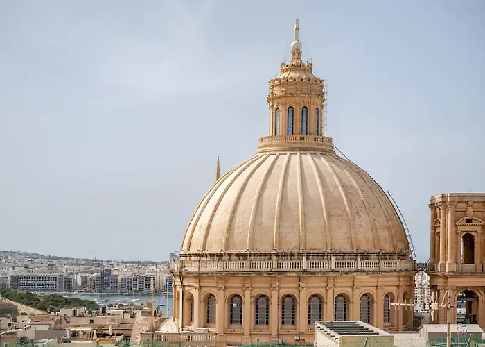 Penthouse With Jacuzzi & Panoramic Views - Heart Of Valletta