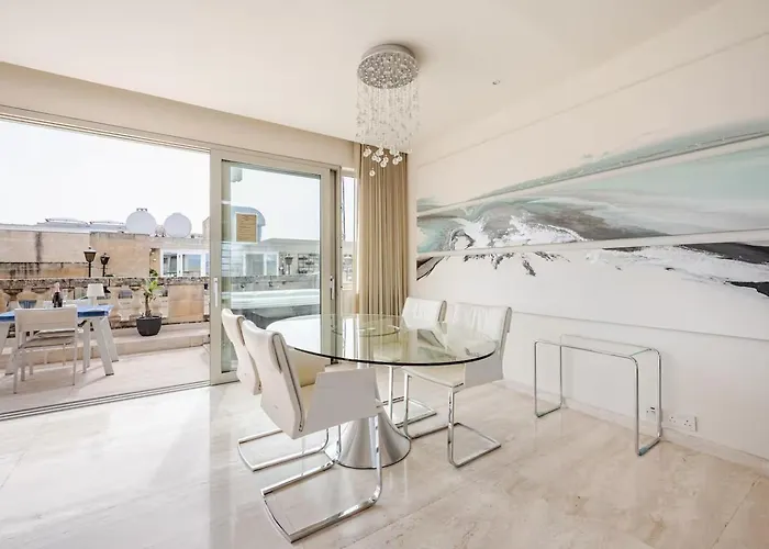 Apartment Penthouse With Jacuzzi & Panoramic Views - Heart Of Valletta